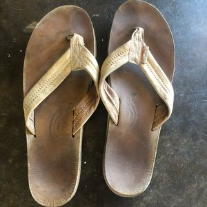 Rainbow sandals size 9